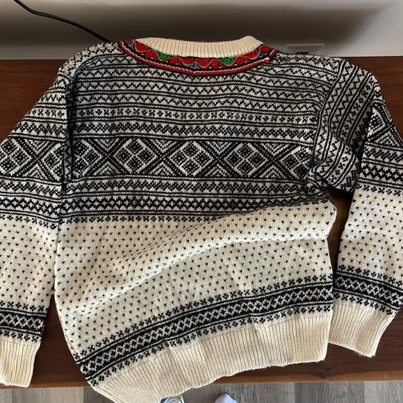 Norwegian wool sweater from Norway size small - Picture 3 of 9